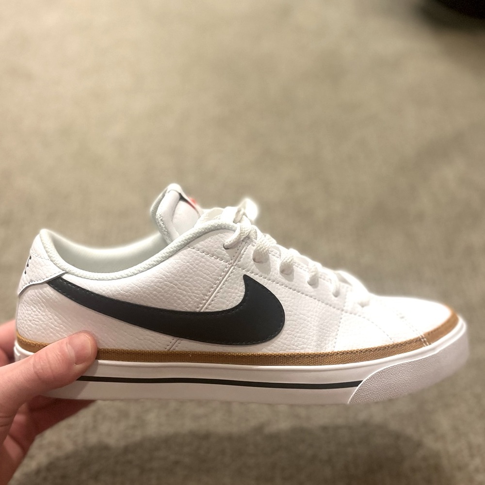 Mens Nike Court Legacy Size 10